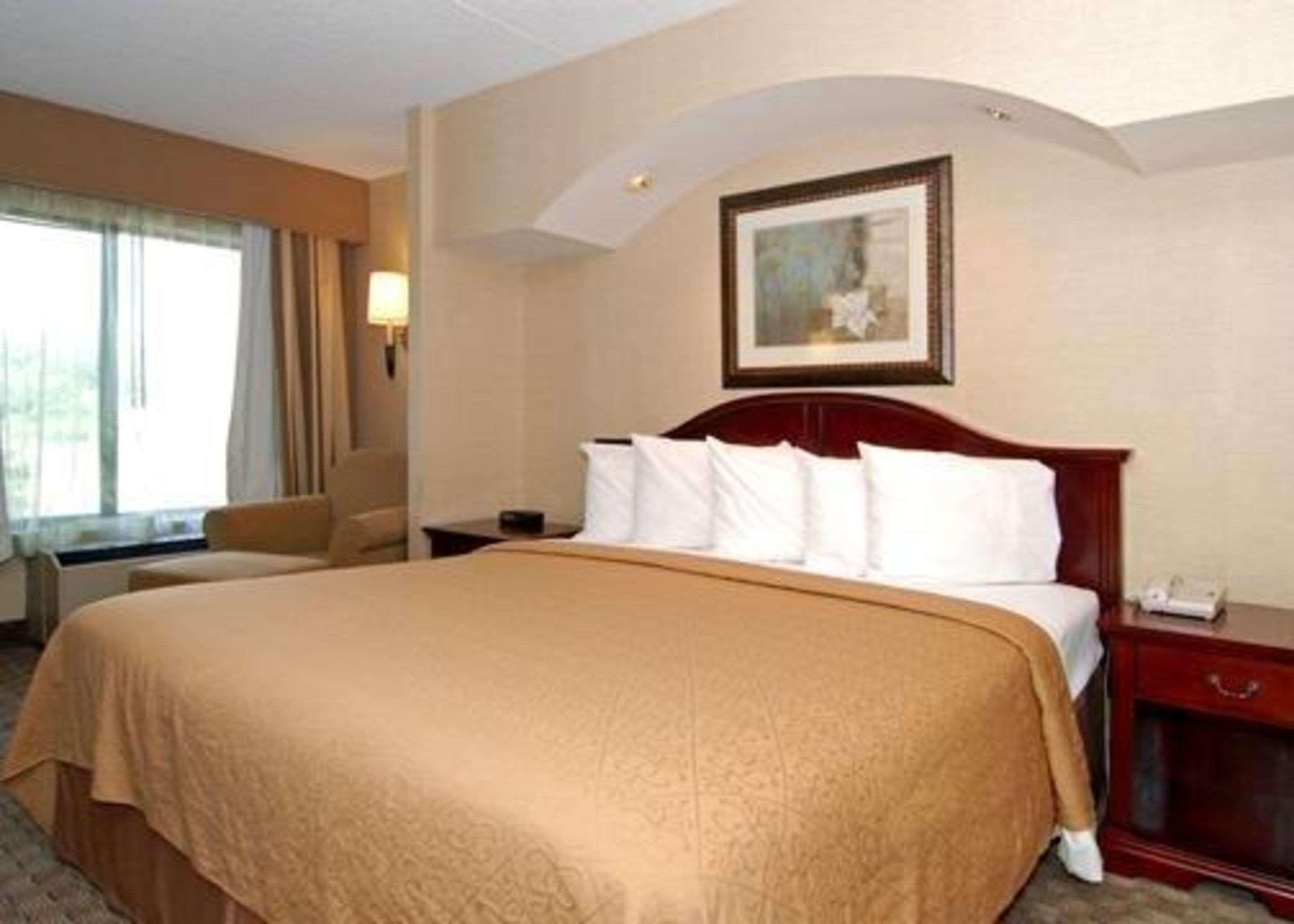 Quality Inn&Suites Bensalem Chambre photo