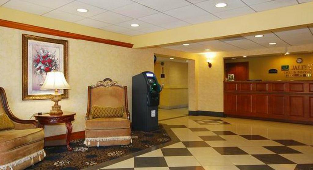 Quality Inn&Suites Bensalem Extérieur photo